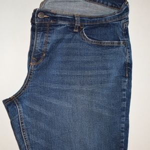 Old Navy Boyfriend Skinny Medium Wash Jeans